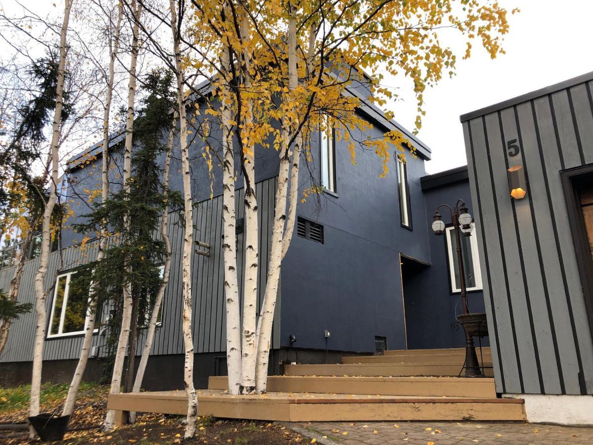 Bed and Breakfast 好丘。Hacho House Yellowknife Exterior foto